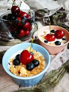 Fruit cereal yogurt