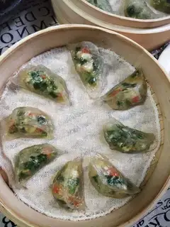 Crystal shrimp dumplings