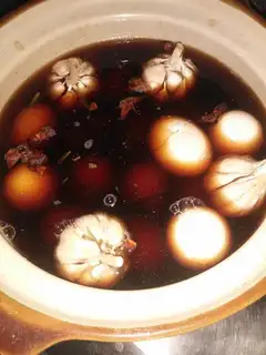 Cook tea eggs