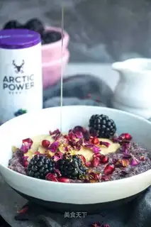 Apple-black-apple greasy oatmeal