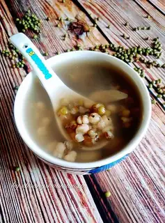 Green bean lily rice soup