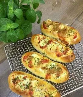 Onion cheese and ham bag