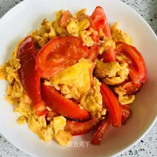 Tomato fried eggs