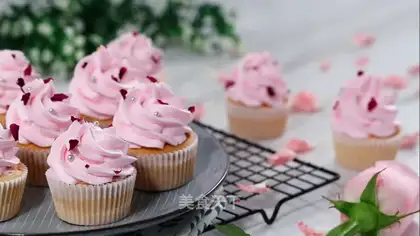 A girl's cup cake