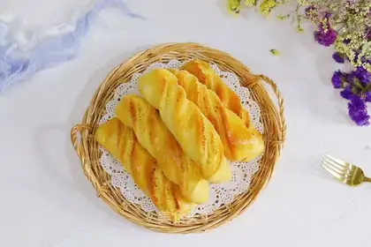 Coconut bar bread