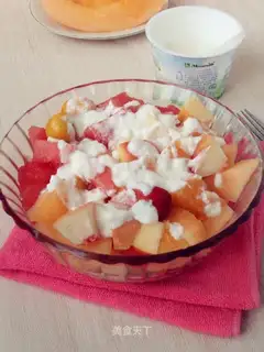 Yogurt fruit salad