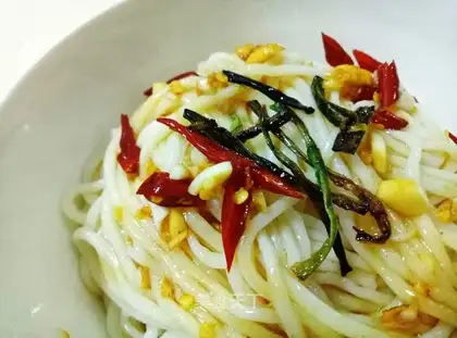 Onion noodles