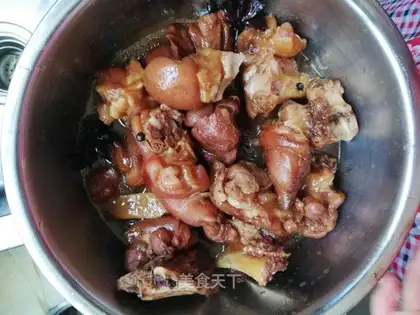 Henan's pig hoof