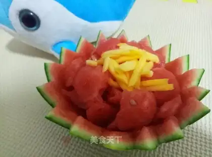 Eat watermelon