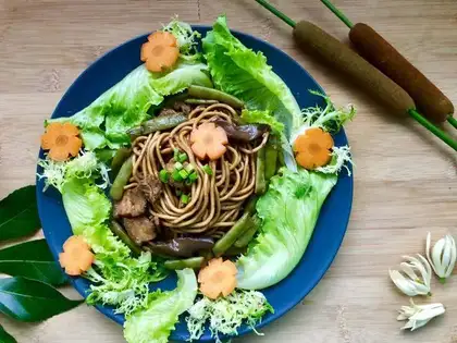 Bean-fruit noodles