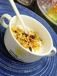 Sour yogurt nuts