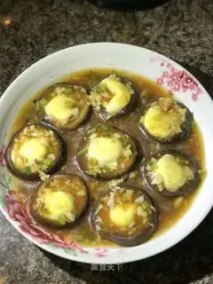 Frozen quail eggs