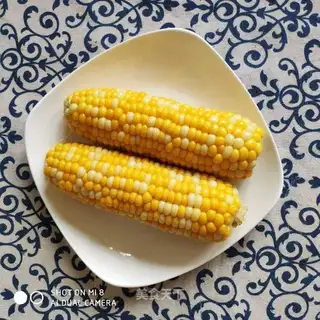 Pour corn