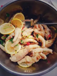 Red chicken claws