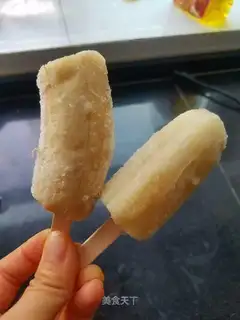 Banana popsicle
