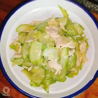cucumber roller