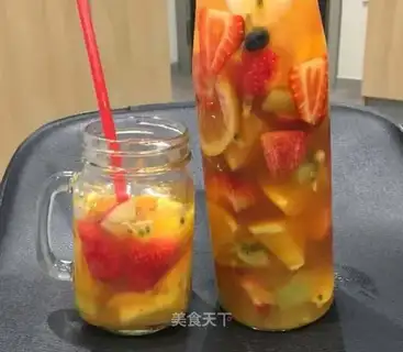 Fresh fruit tea