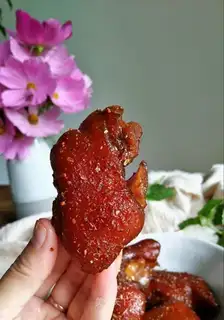 Spicy roasted pig hoof