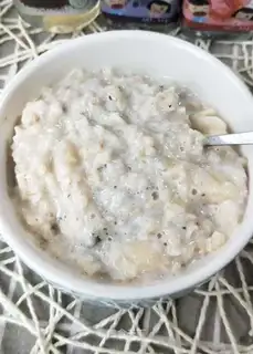 Banana milk oatmeal