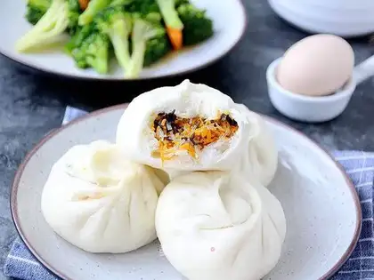 Three buns