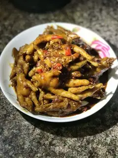 Hot chicken claws