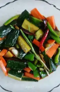 Carrot cucumber pepper pickles