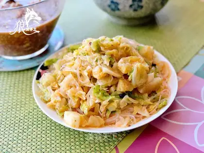 A cabbage mix fan