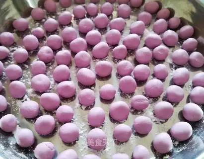 Purple pearls