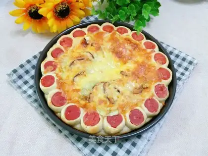 Corn shrimp mushroom pizza