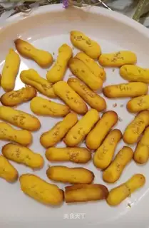 Baby finger crackers