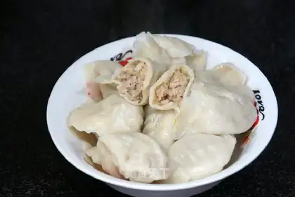 Sour pork dumplings
