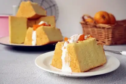 Fruit yogurt cake