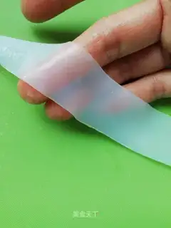 Crystal cold skin