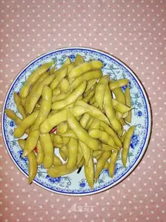 Water to boil the beans