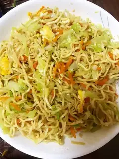 Carbage carrot egg noodles