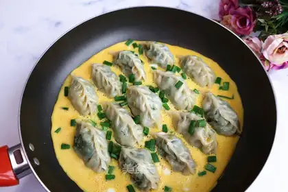 Hold on to the omelet