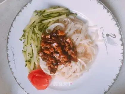 Frozen noodles of mushroom sauce