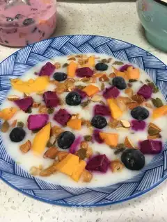 It's easy to make cheese yogurt