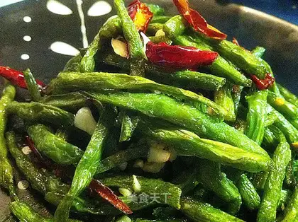Dry stir-fried kidney beans