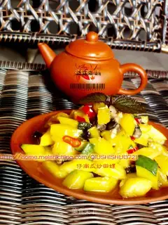 stir-fried field snail with pumpkin