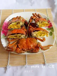 Steamed hairy crab