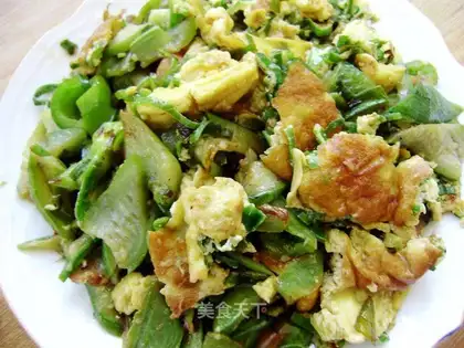 Scrambled eggs with loofah