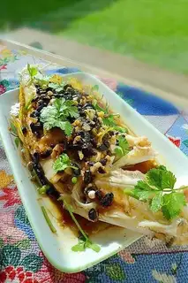 Steamed skinned fish with black bean sauce