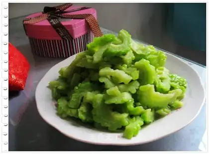 stir-fried bitter gourd