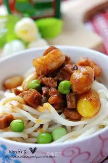 Babao noodles with spicy sauce