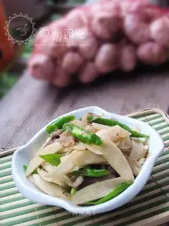 stir-fried rice bamboo with pork belly