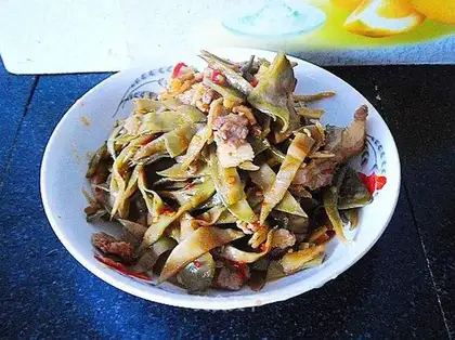 stir-fried sour lentils