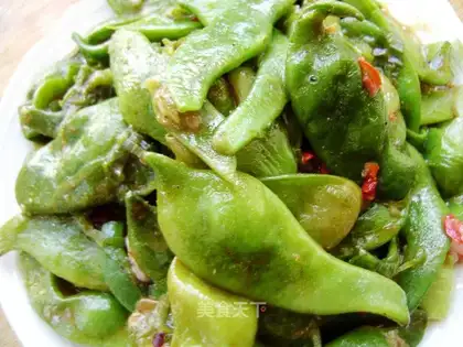stir-fried beans with hot sauce