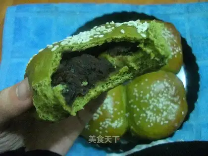 Matcha red bean bread