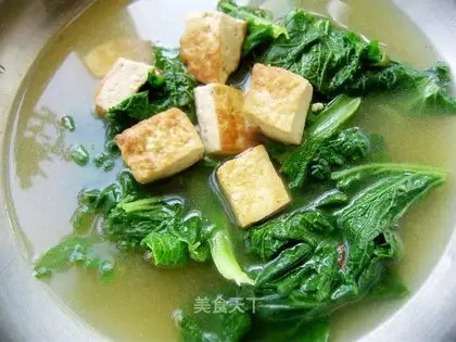 Chinese cabbage and tofu soup